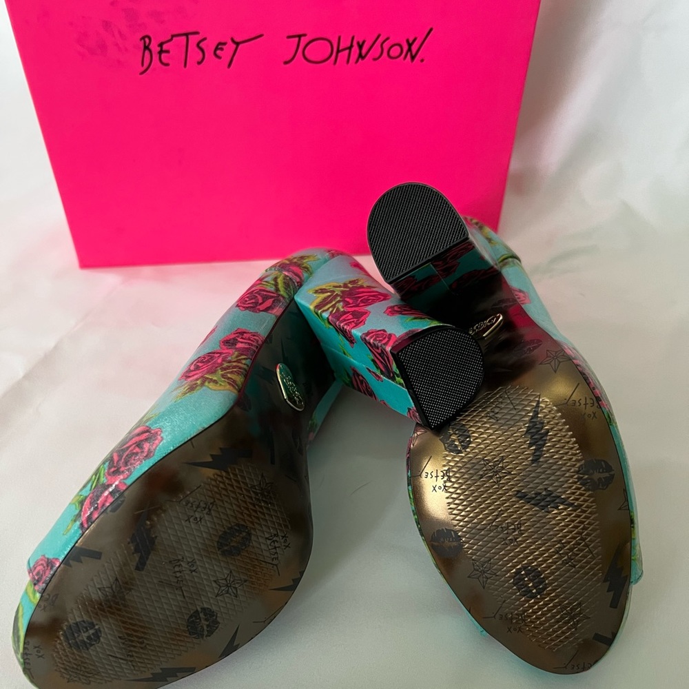 Betsey Johnson heels - Picture 4 of 4